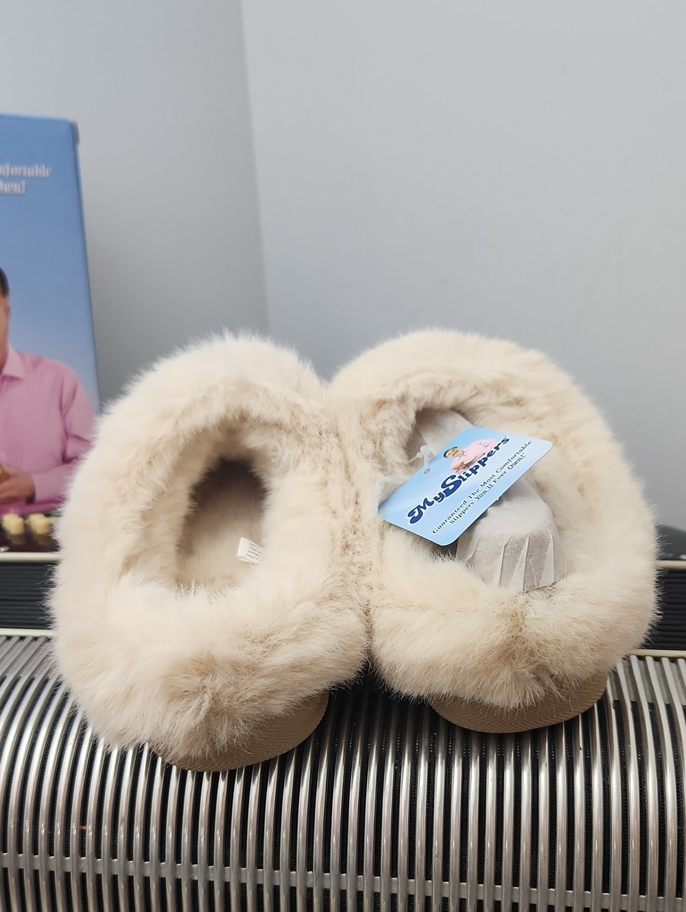 NIB - MY SLIPPERS PINK SUEDE INDOOR/OUTDOOR SOLE SLIPPERS SIZE 6 - Picture 3 of 7